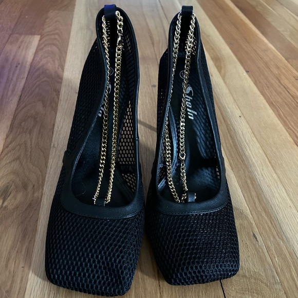 NWOT SHEIN black high heels with gold accent chain on shoe 4” heel, Size 10 - Picture 3 of 10